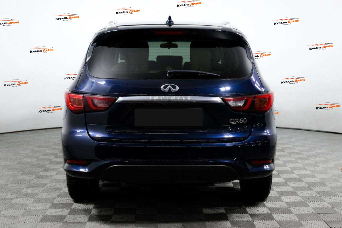 Infiniti QX60 2018 года с пробегом. Фото: #5