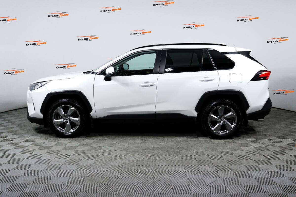 Toyota RAV4 2020 года с пробегом. Фото: #7
