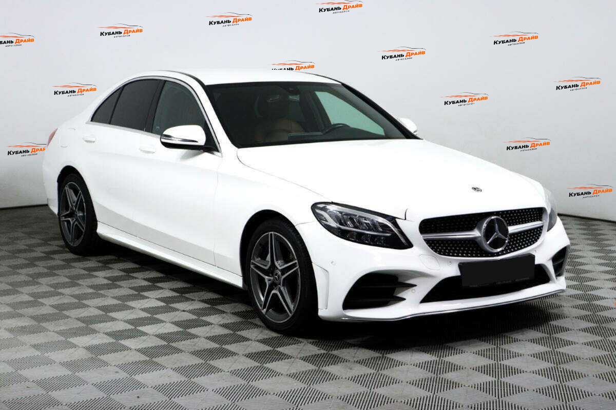 Mercedes-Benz C-Класс 2018 года с пробегом. Фото: #2