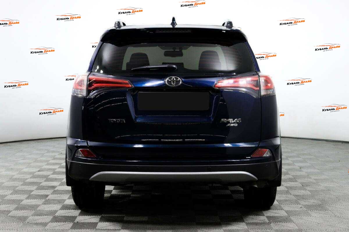 Toyota RAV4 2019 года с пробегом. Фото: #5