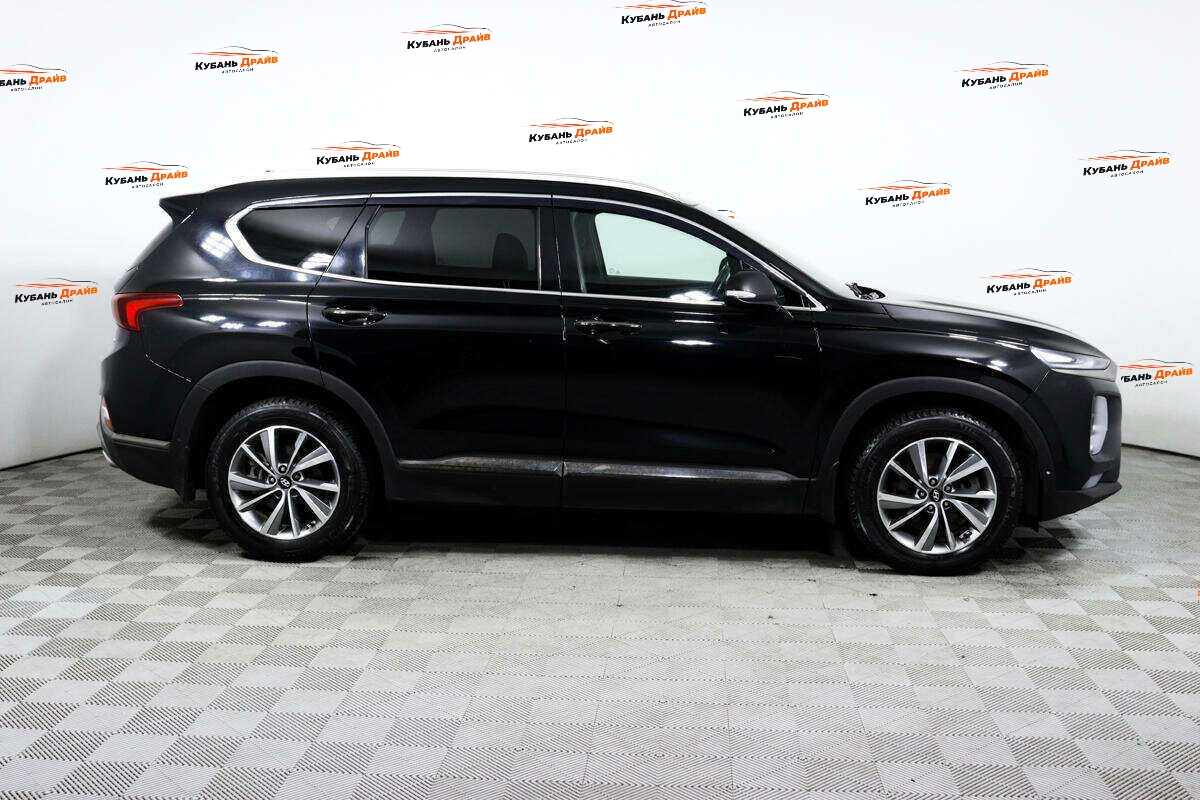 Hyundai Santa Fe 2019 года с пробегом. Фото: #3