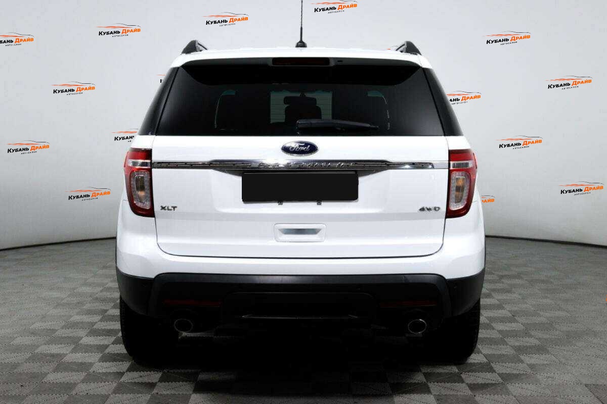 Ford Explorer 2015 года с пробегом. Фото: #5