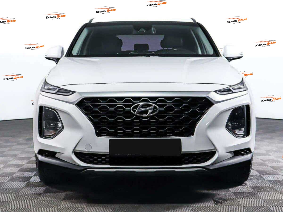 Hyundai Santa Fe 2018 года с пробегом. Фото: #1