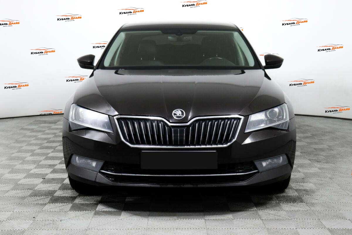 Skoda Superb 2015 года с пробегом. Фото: #1