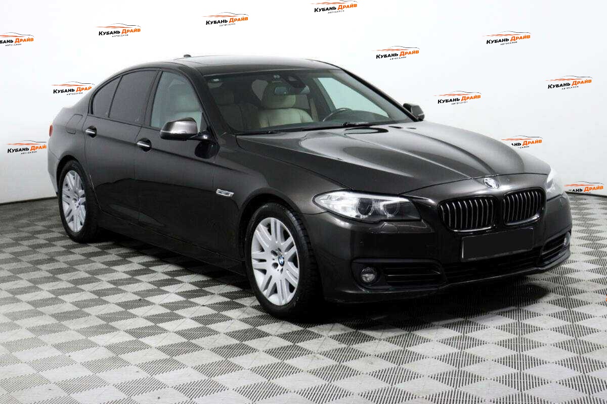 BMW 5 серии 2015 года с пробегом. Фото: #1