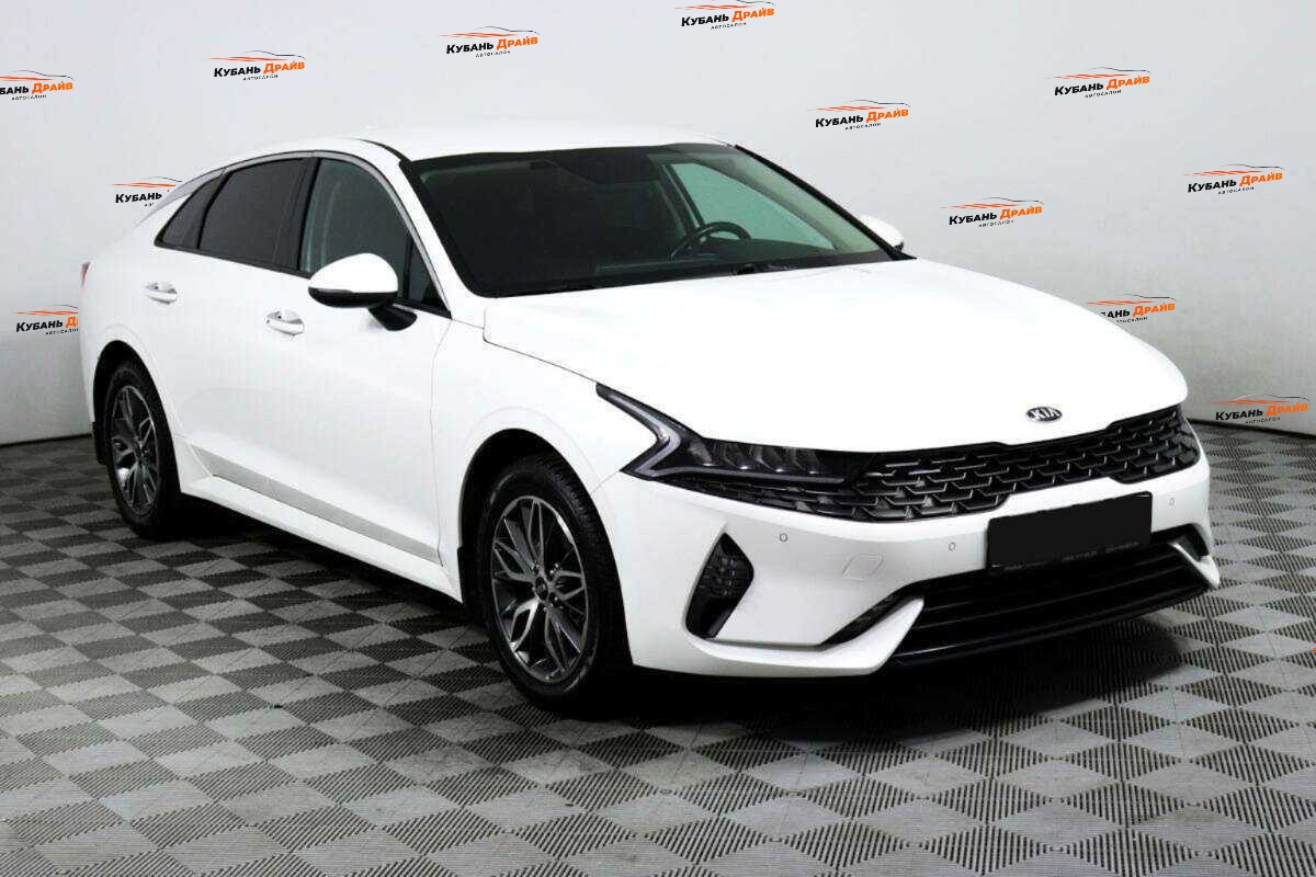 Kia K5 2021 года с пробегом. Фото: #2