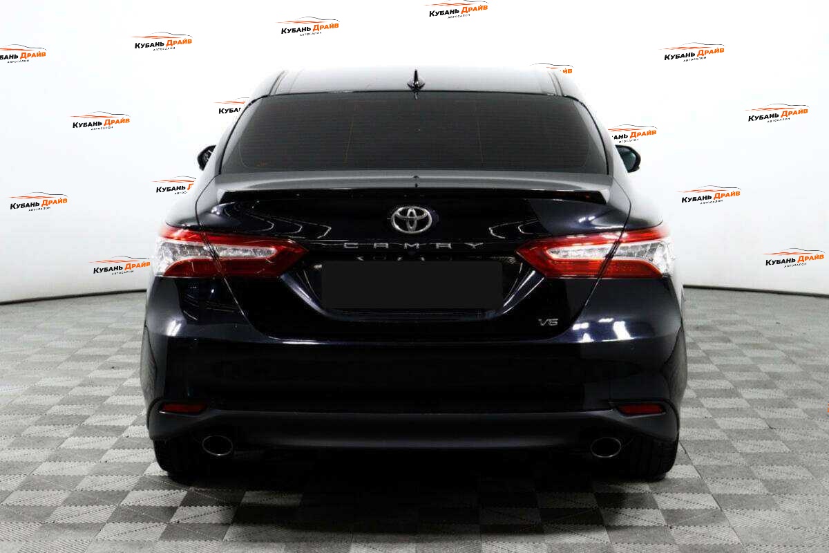 Toyota Camry 2018 года с пробегом. Фото: #5