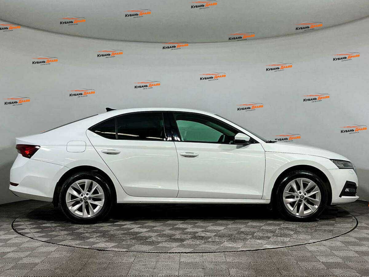 Skoda Octavia 2020 года с пробегом. Фото: #3