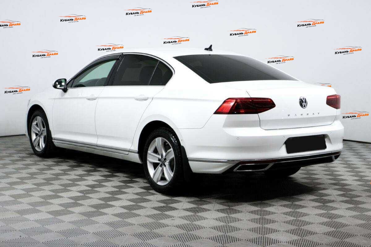 Volkswagen Passat 2020 года с пробегом. Фото: #6