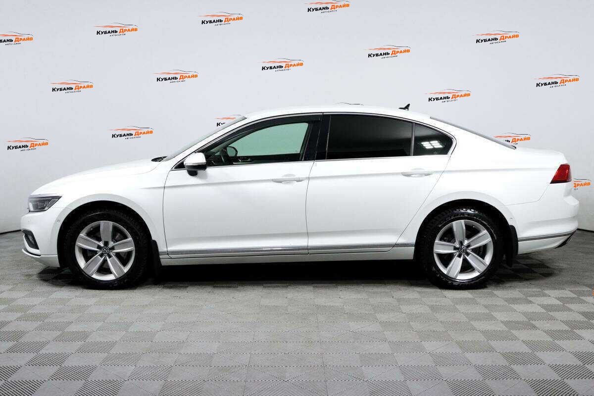 Volkswagen Passat 2020 года с пробегом. Фото: #7
