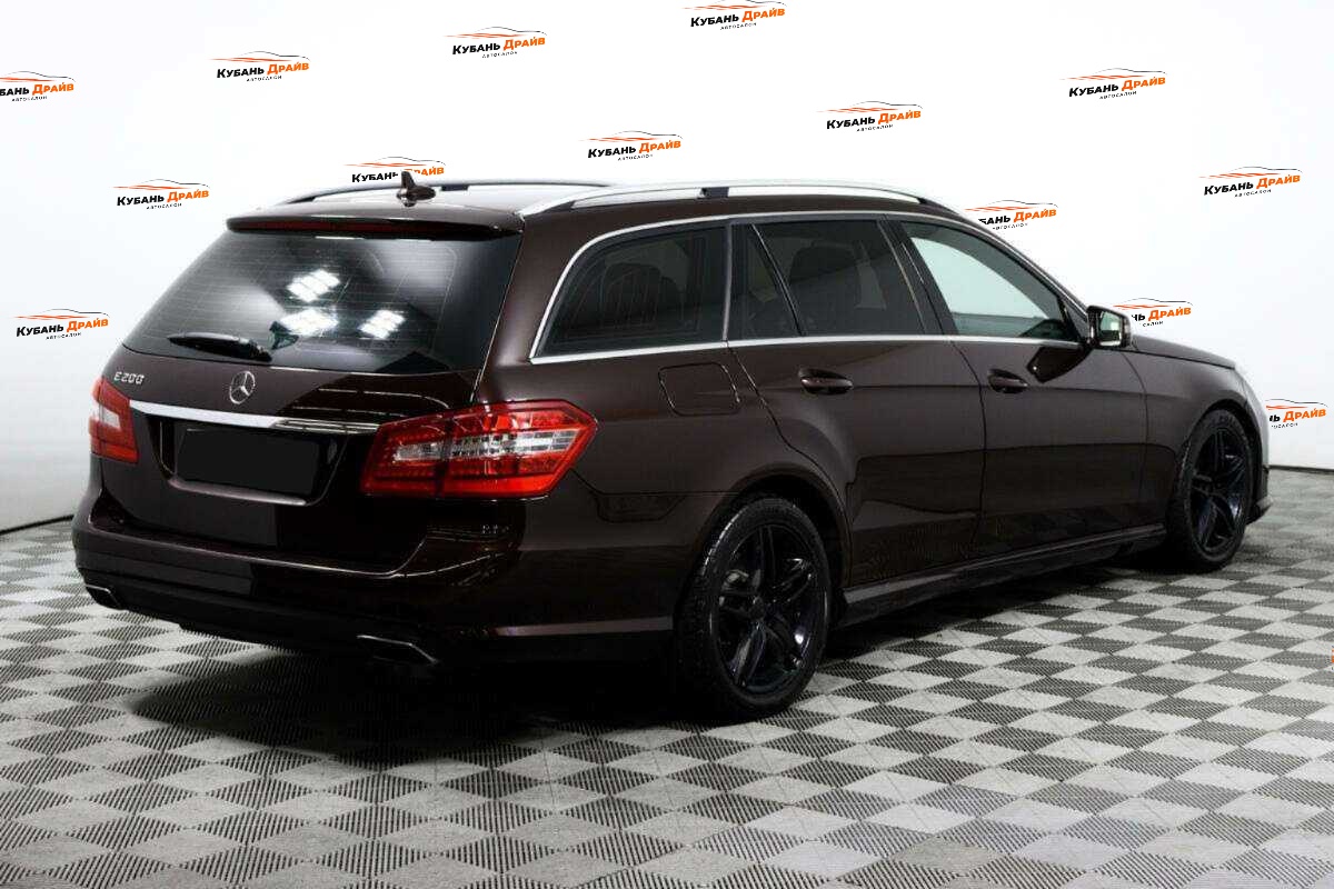 Mercedes-Benz E-Класс 2012 года с пробегом. Фото: #4