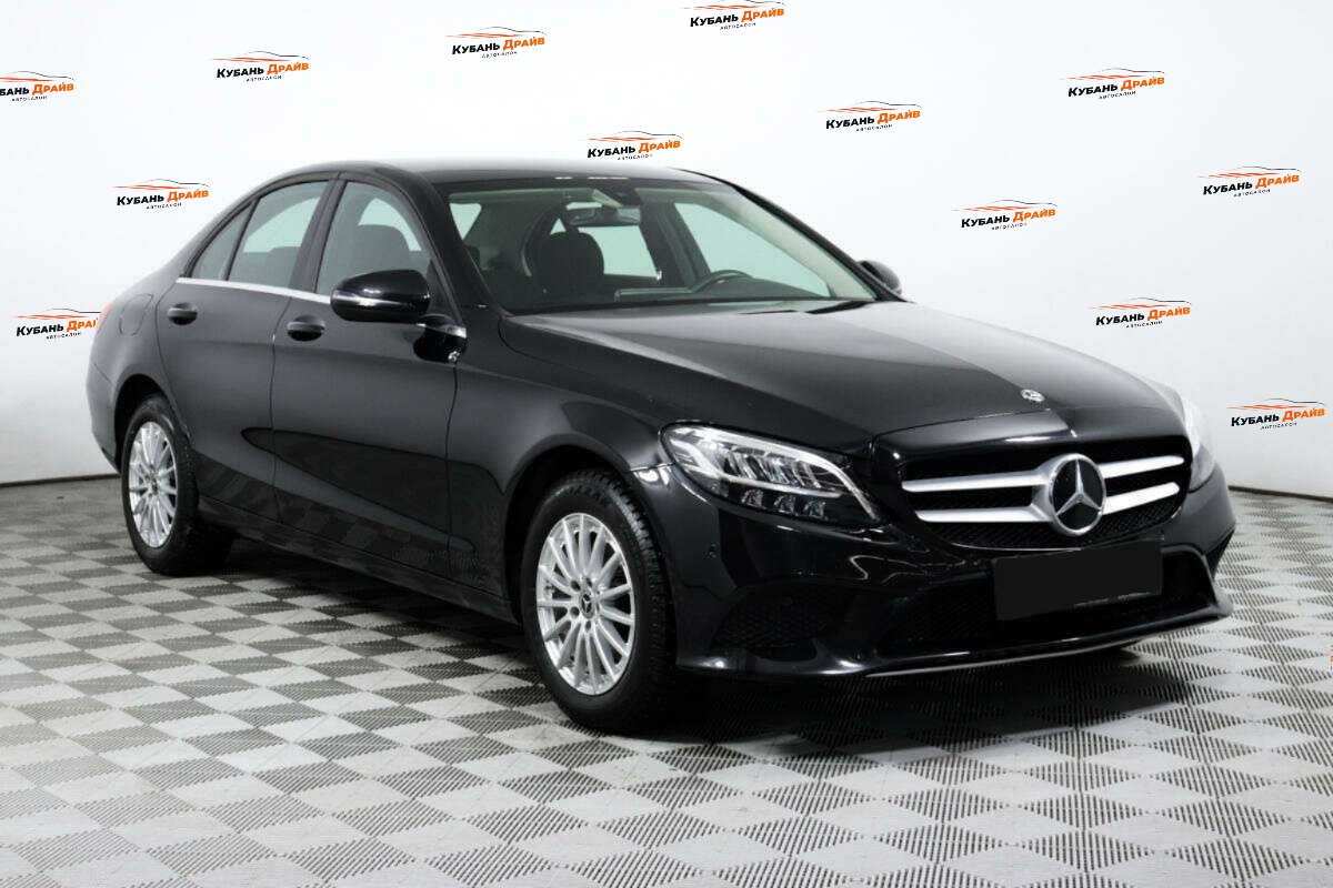 Mercedes-Benz C-Класс 2018 года с пробегом. Фото: #2
