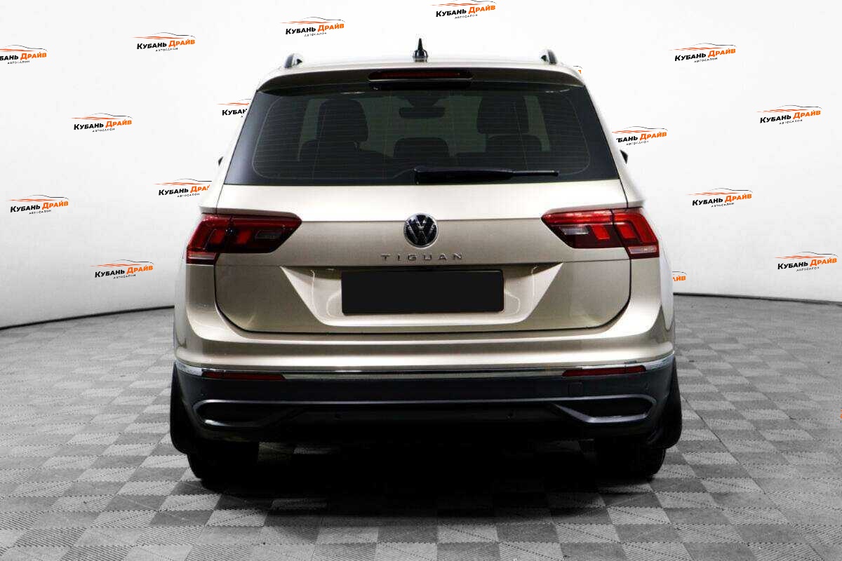 Volkswagen Tiguan 2021 года с пробегом. Фото: #5