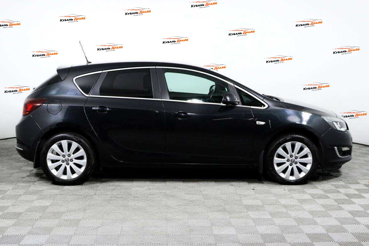 Opel Astra 2014 года с пробегом. Фото: #3