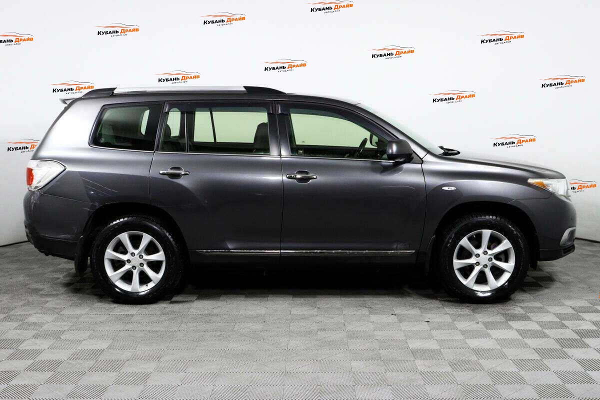 Toyota Highlander 2012 года с пробегом. Фото: #3