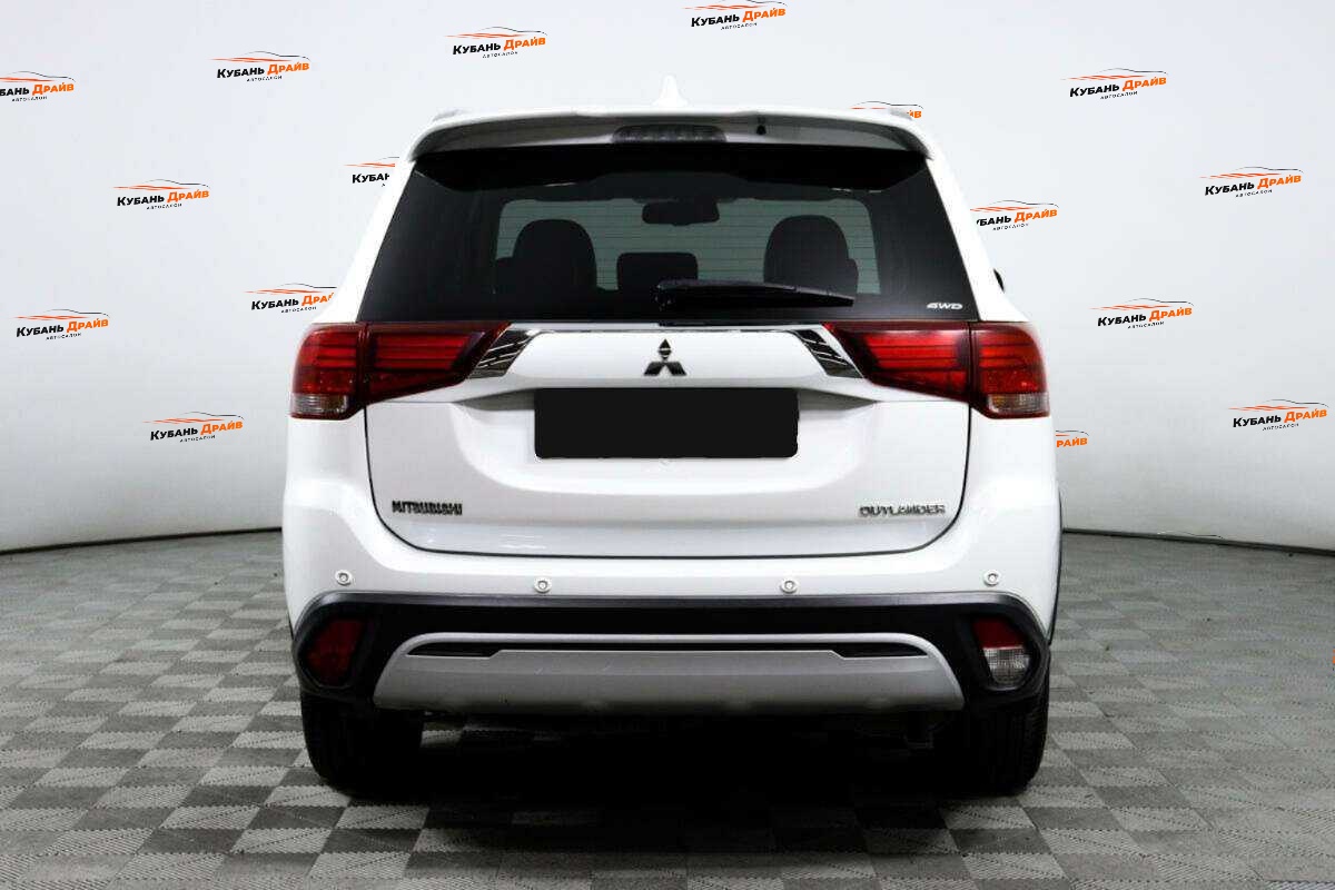 Mitsubishi Outlander 2019 года с пробегом. Фото: #5