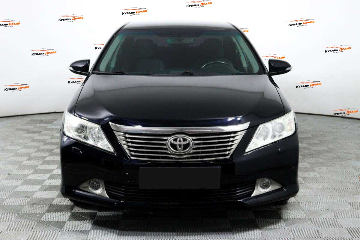 Toyota Camry 2012 года с пробегом. Фото: #1