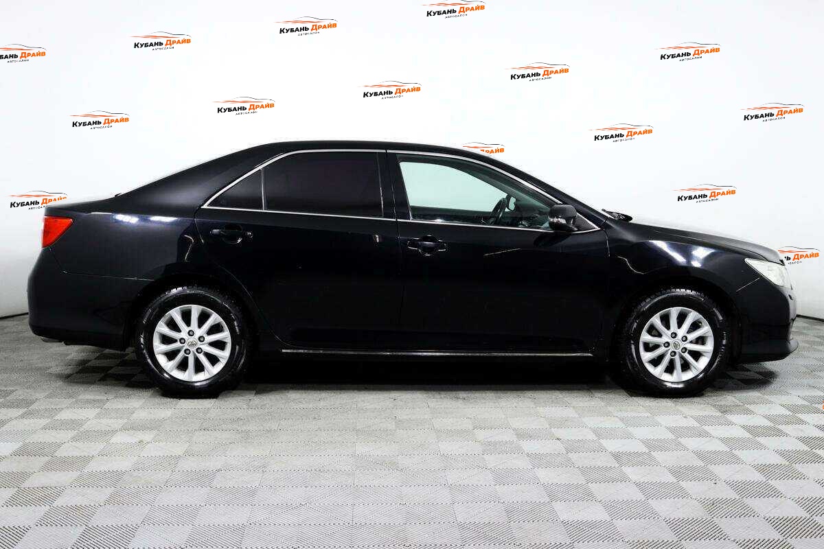 Toyota Camry 2012 года с пробегом. Фото: #3