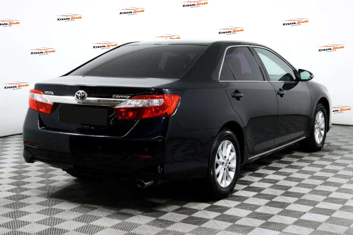 Toyota Camry 2012 года с пробегом. Фото: #4
