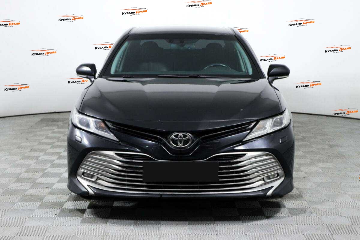 Toyota Camry 2019 года с пробегом. Фото: #1