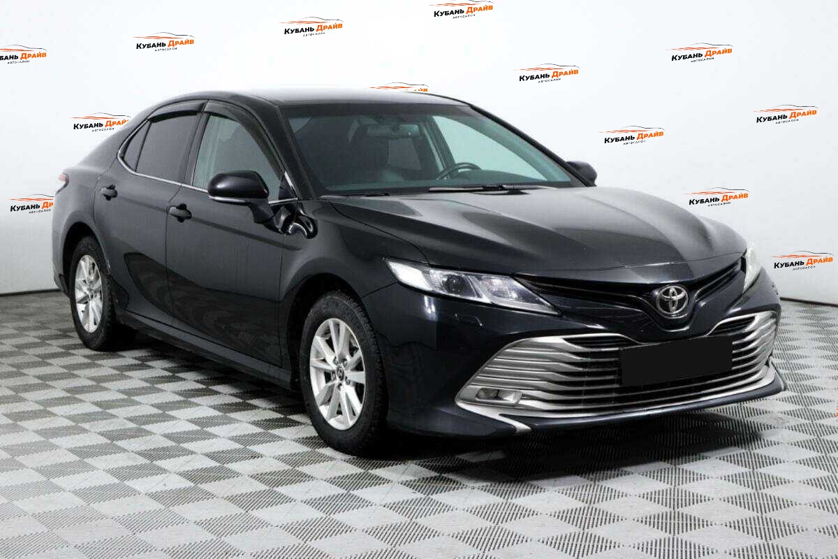 Toyota Camry 2019 года с пробегом. Фото: #2