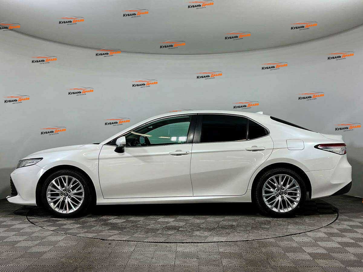 Toyota Camry 2018 года с пробегом. Фото: #7