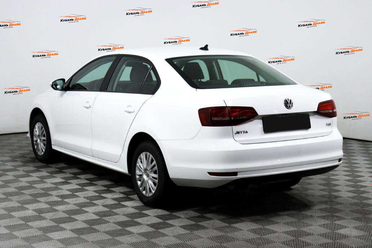 Volkswagen Jetta 2018 года с пробегом. Фото: #6