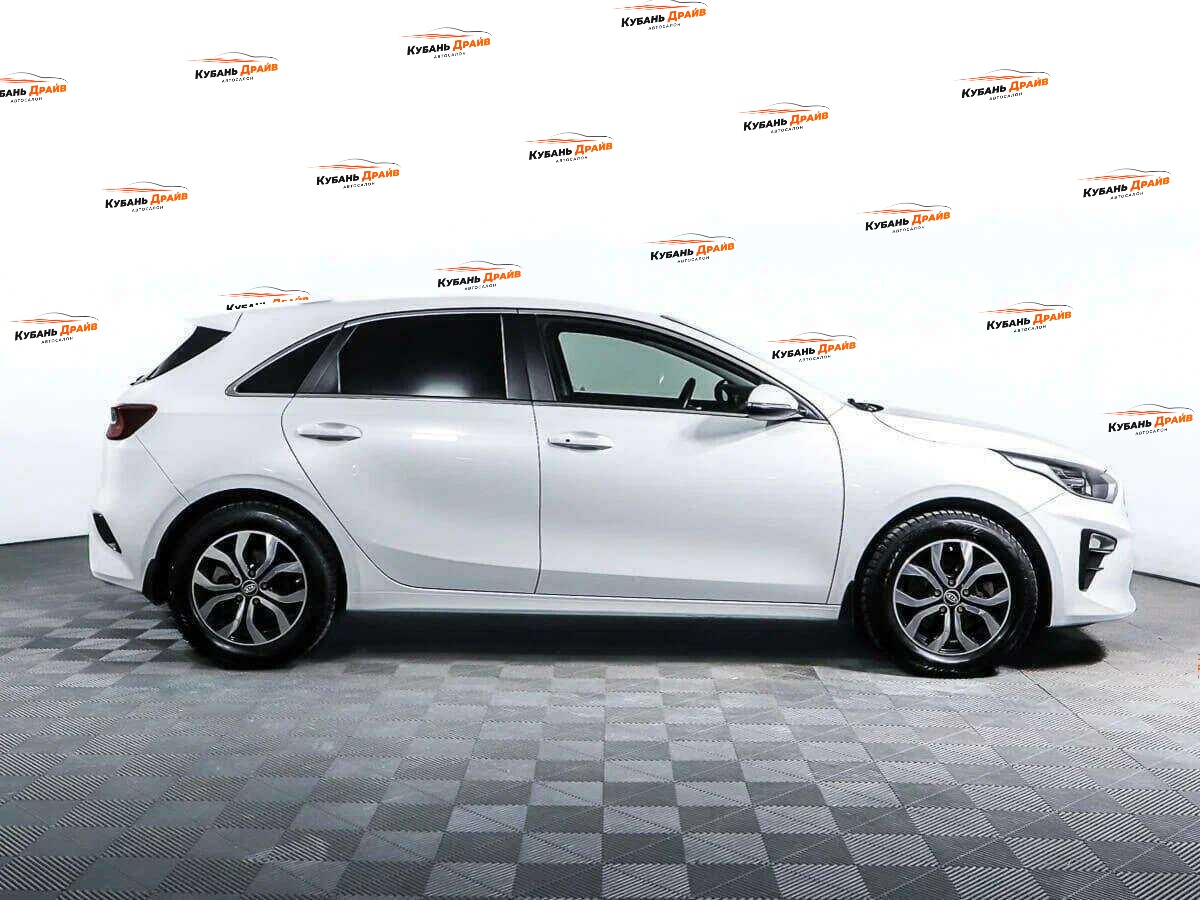 Kia Ceed 2019 года с пробегом. Фото: #3