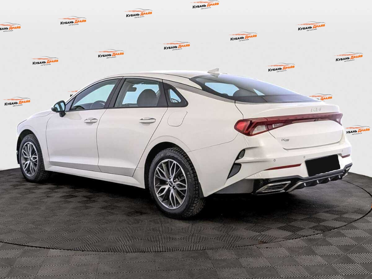 Kia K5 2021 года с пробегом. Фото: #6
