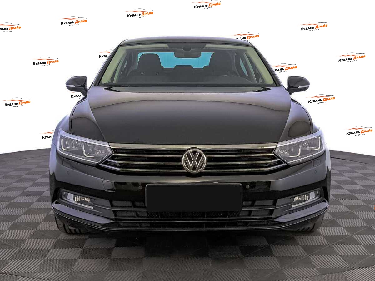 Volkswagen Passat 2016 года с пробегом. Фото: #1