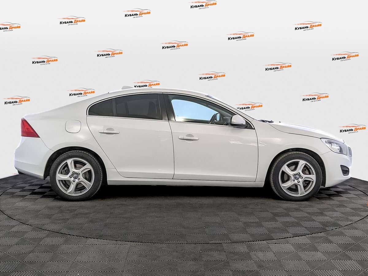 Volvo S60 2012 года с пробегом. Фото: #3