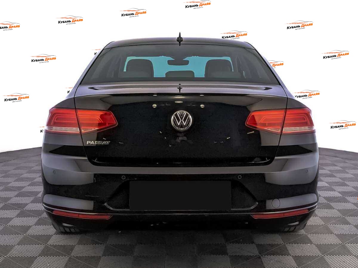 Volkswagen Passat 2018 года с пробегом. Фото: #5