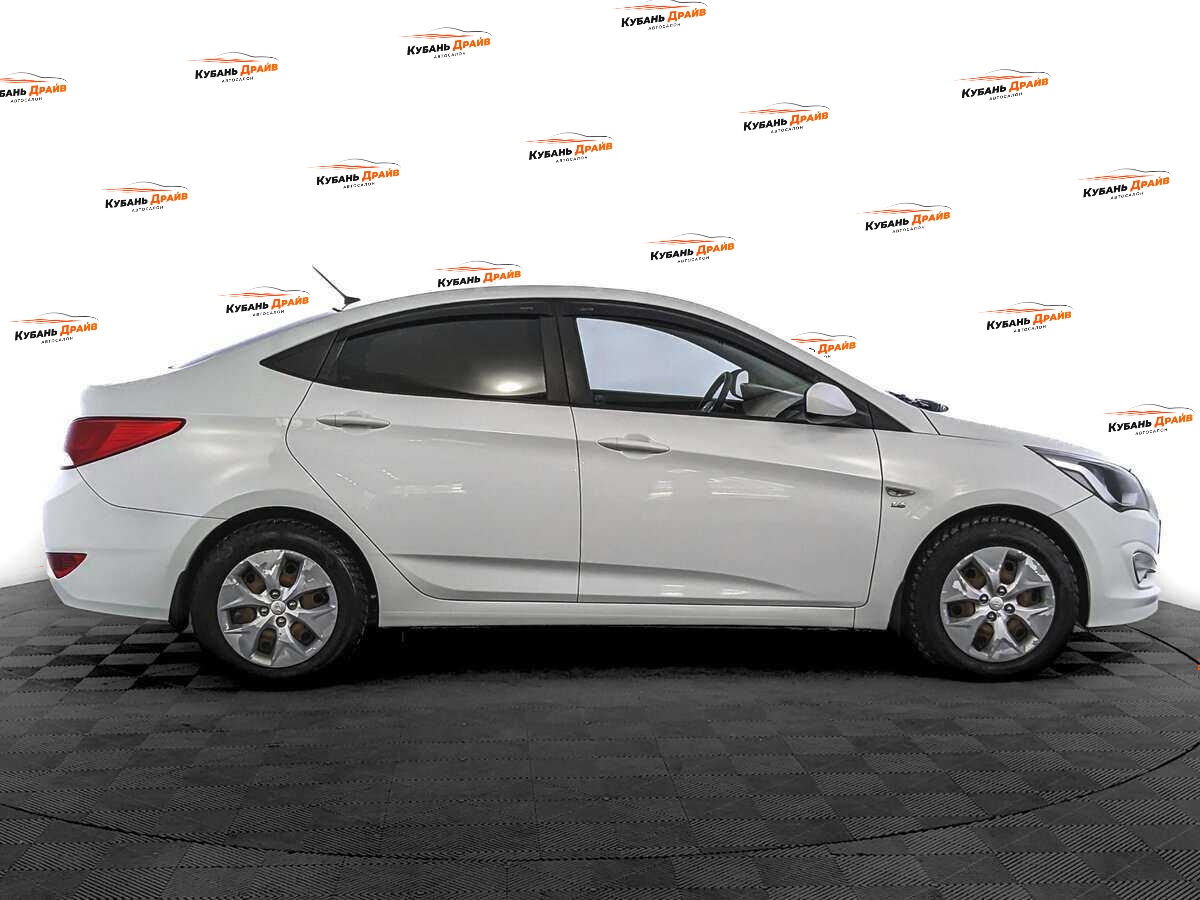 Hyundai Solaris 2015 года с пробегом. Фото: #2