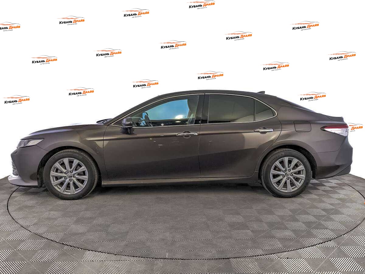 Toyota Camry 2018 года с пробегом. Фото: #7