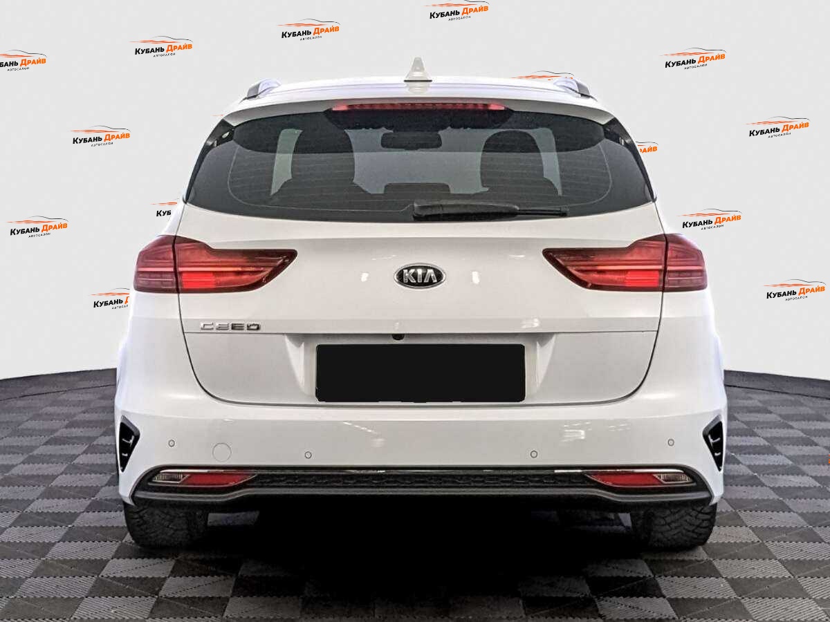 Kia Ceed 2021 года с пробегом. Фото: #5