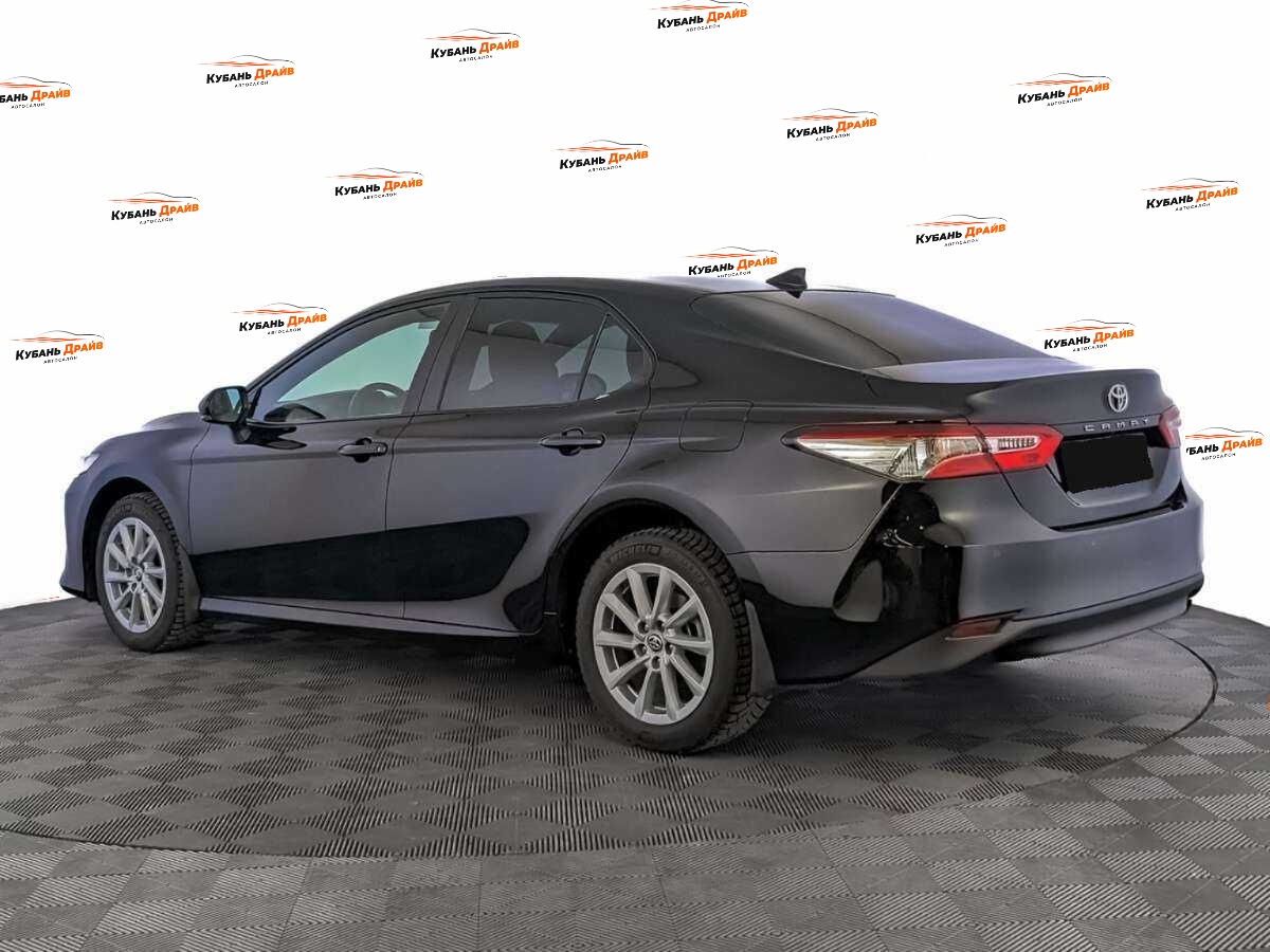 Toyota Camry 2022 года с пробегом. Фото: #6