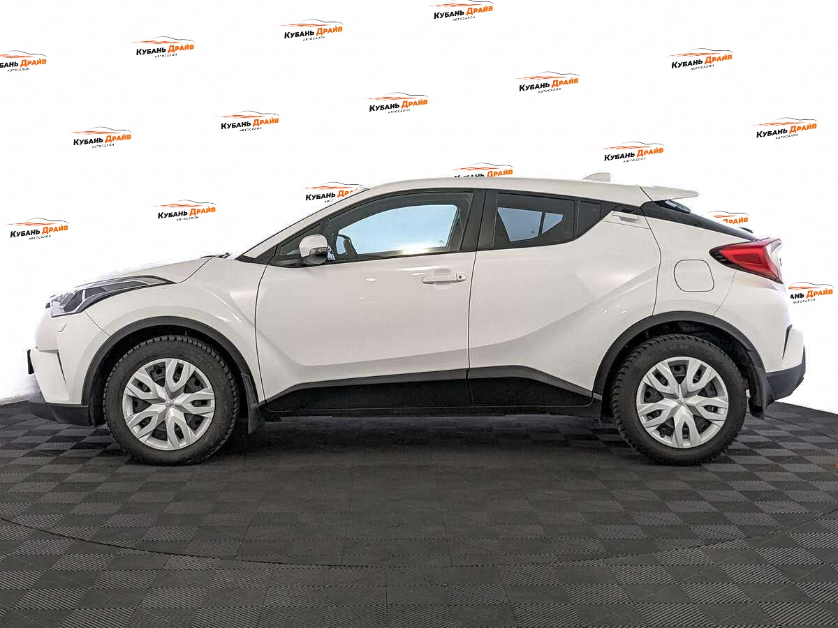 Toyota C-HR 2019 года с пробегом. Фото: #6