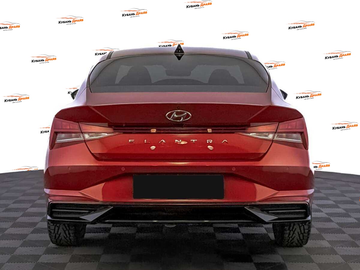 Hyundai Elantra 2021 года с пробегом. Фото: #5