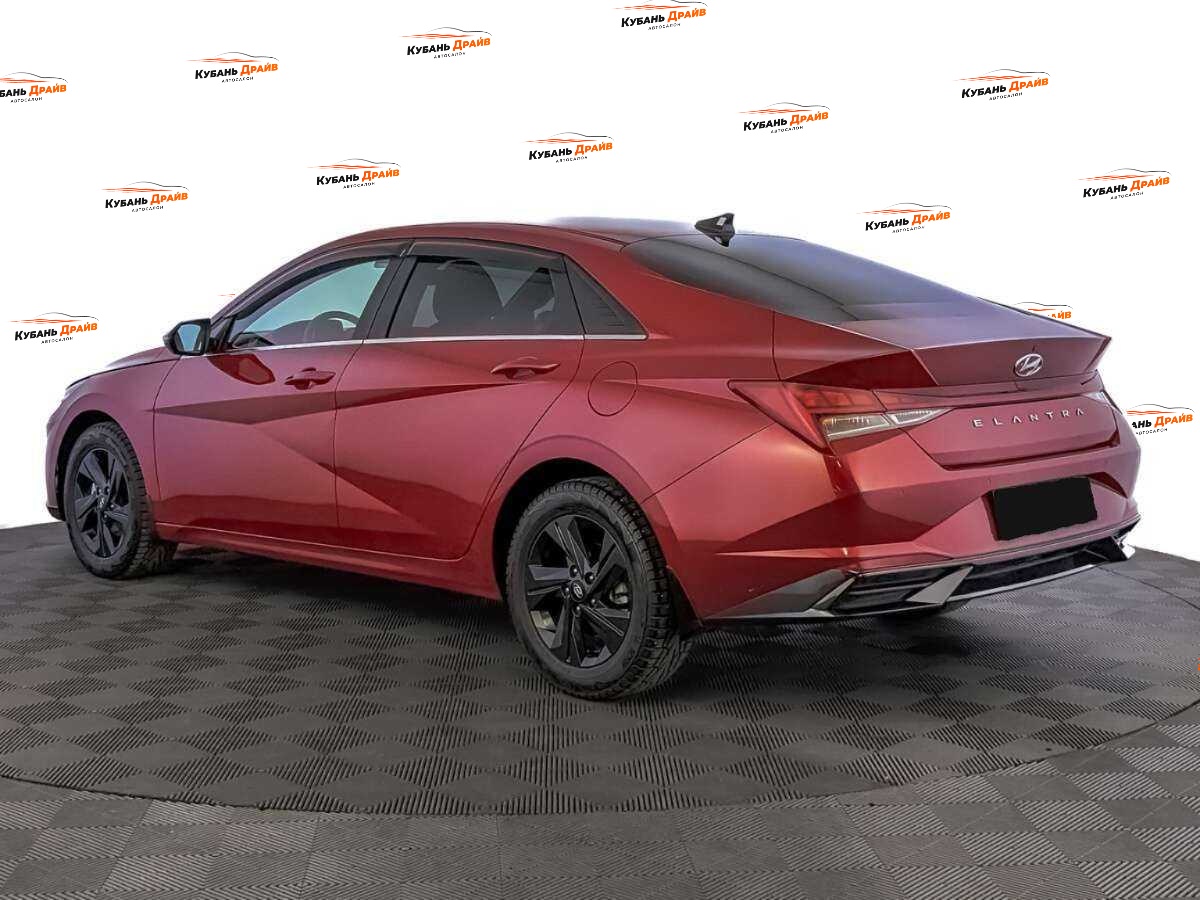 Hyundai Elantra 2021 года с пробегом. Фото: #6