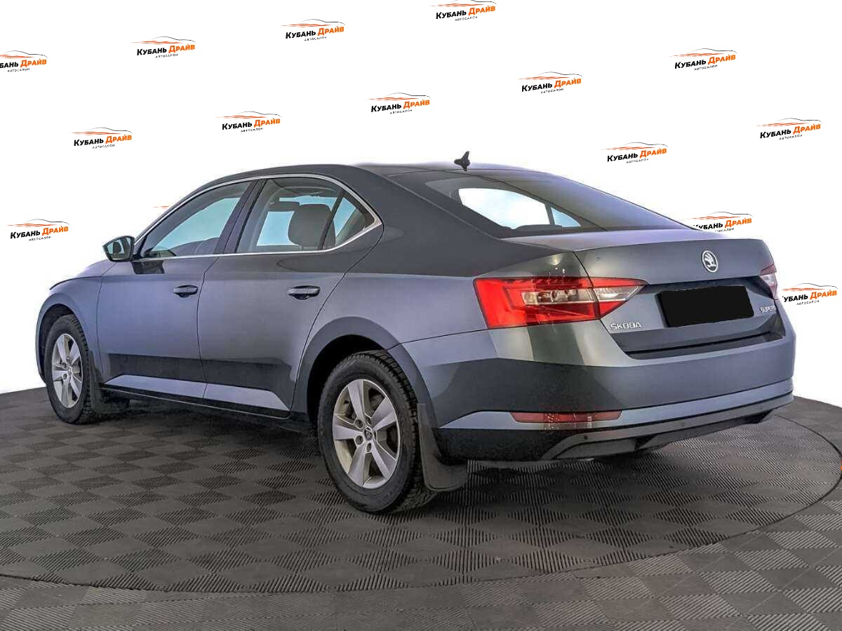 Skoda Superb 2019 года с пробегом. Фото: #6
