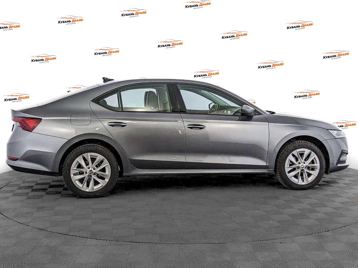 Skoda Octavia 2021 года с пробегом. Фото: #3