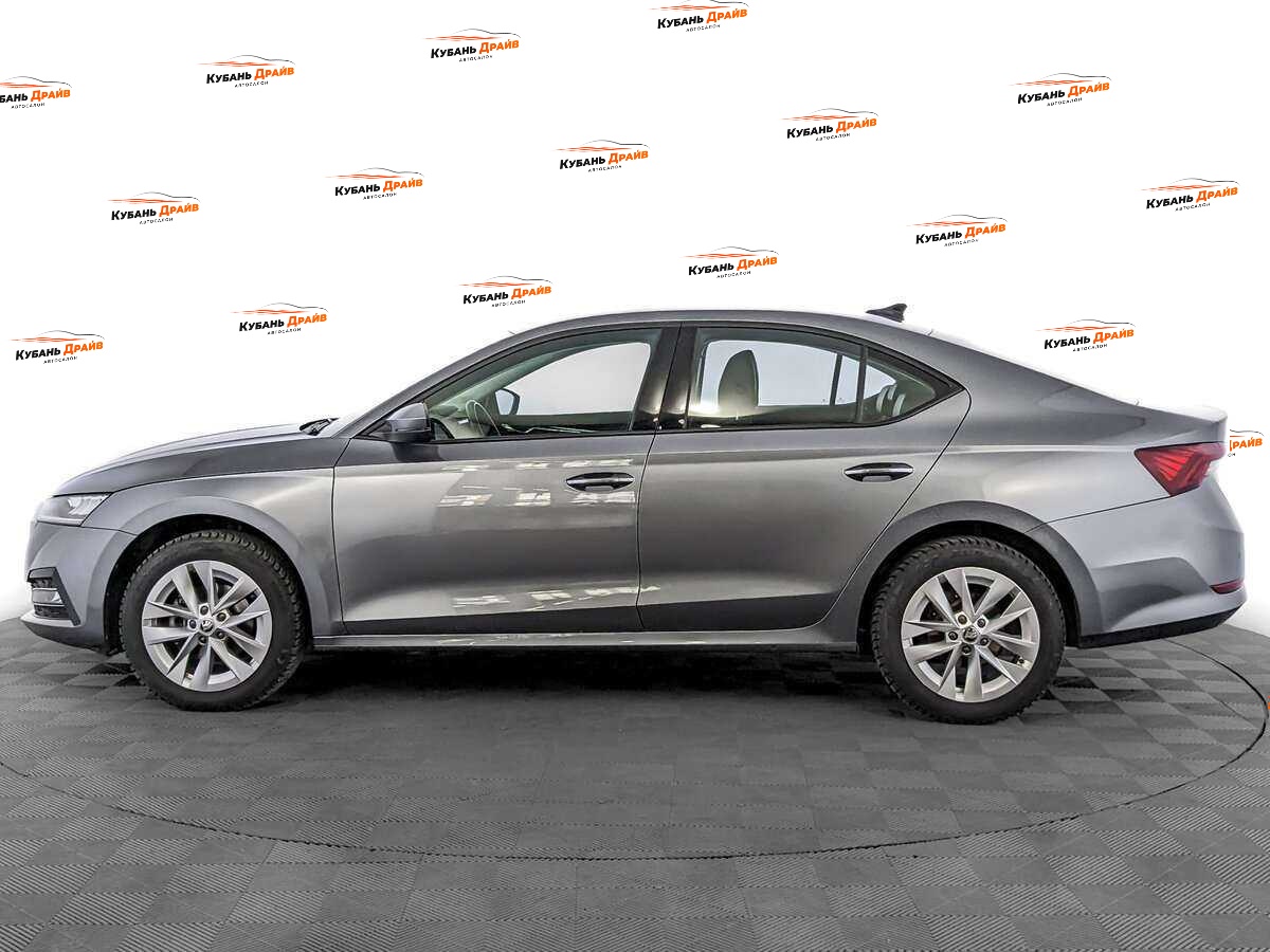 Skoda Octavia 2021 года с пробегом. Фото: #6