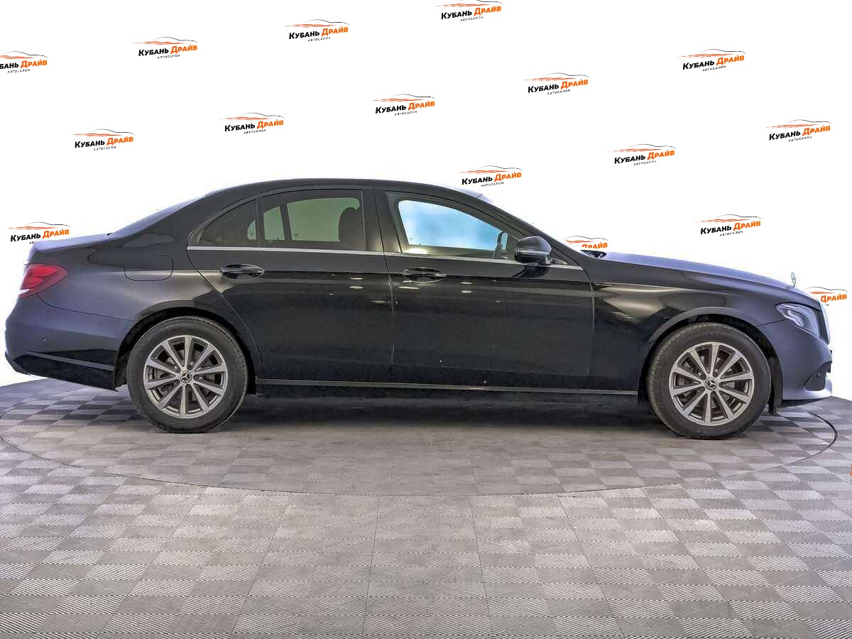 Mercedes-Benz E-Класс 2018 года с пробегом. Фото: #3
