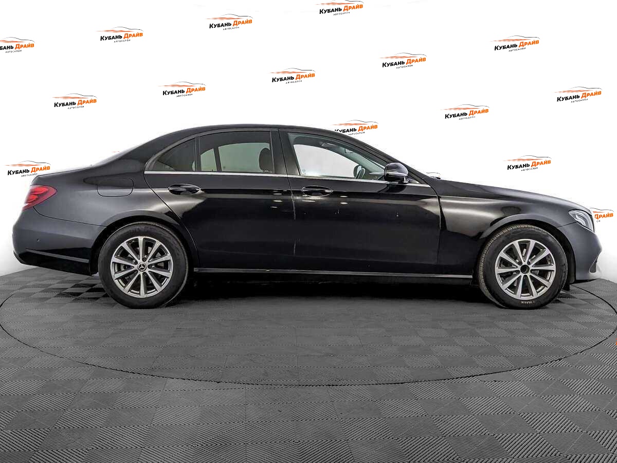 Mercedes-Benz E-Класс 2018 года с пробегом. Фото: #3