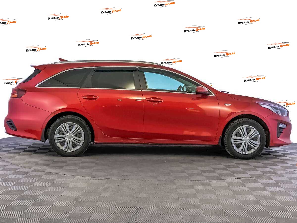 Kia Ceed 2020 года с пробегом. Фото: #3