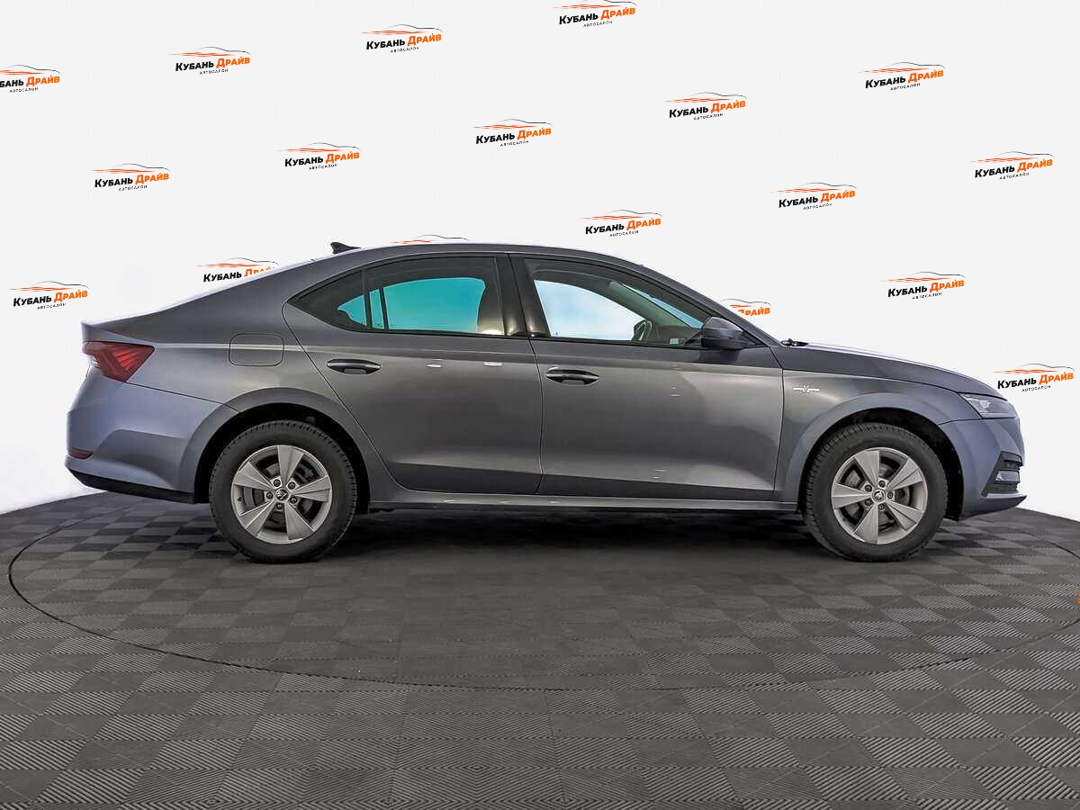 Skoda Octavia 2021 года с пробегом. Фото: #3