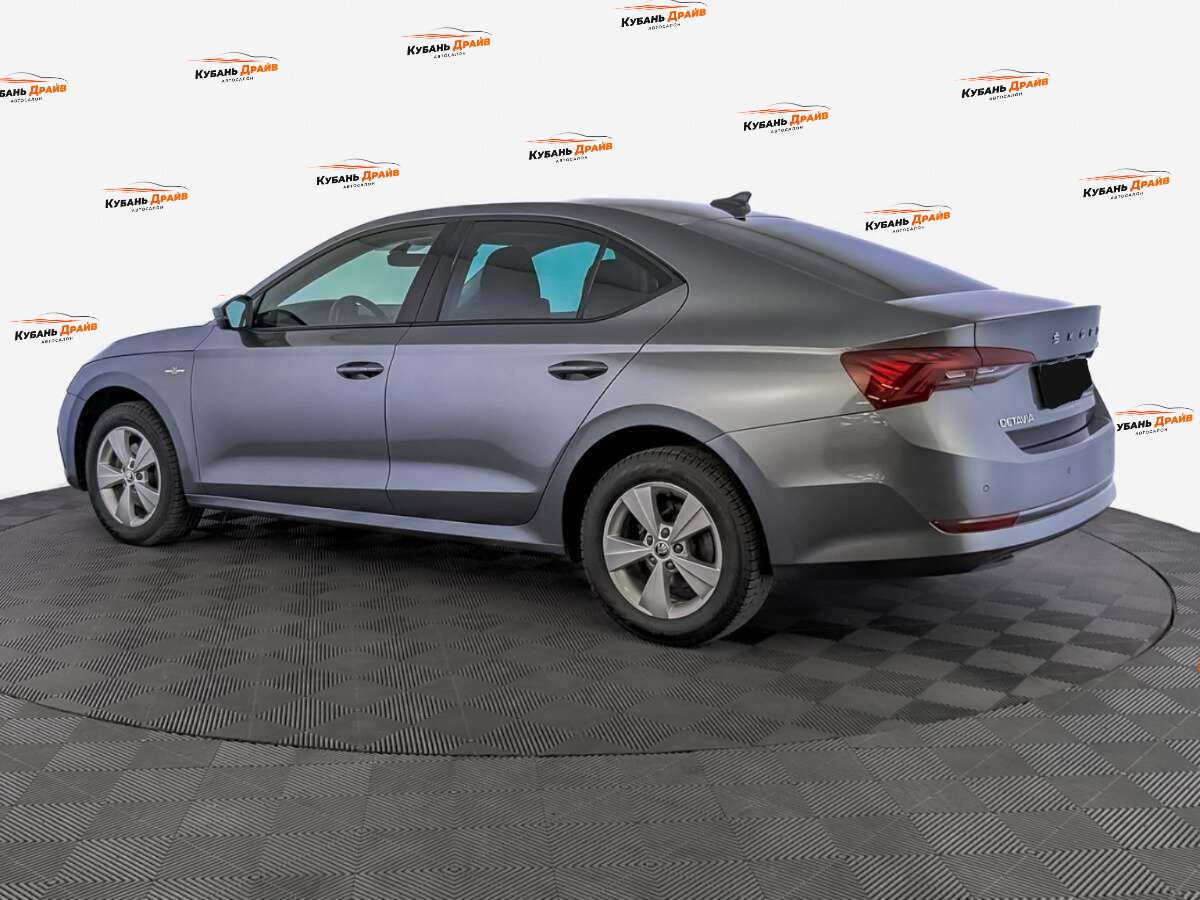 Skoda Octavia 2021 года с пробегом. Фото: #5