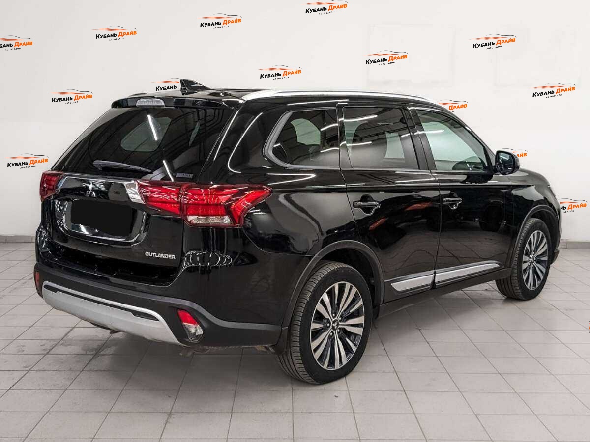 Mitsubishi Outlander 2020 года с пробегом. Фото: #4