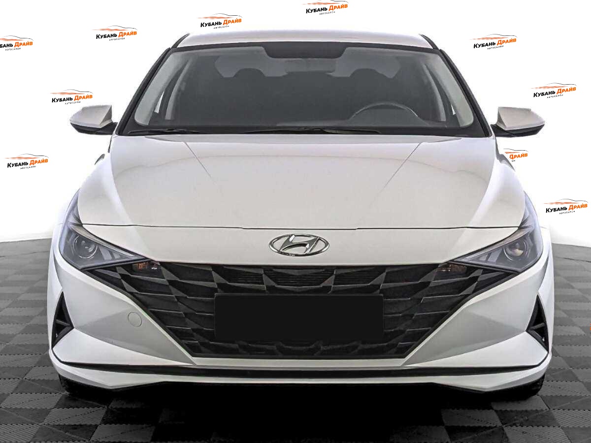 Hyundai Elantra 2022 года с пробегом. Фото: #1