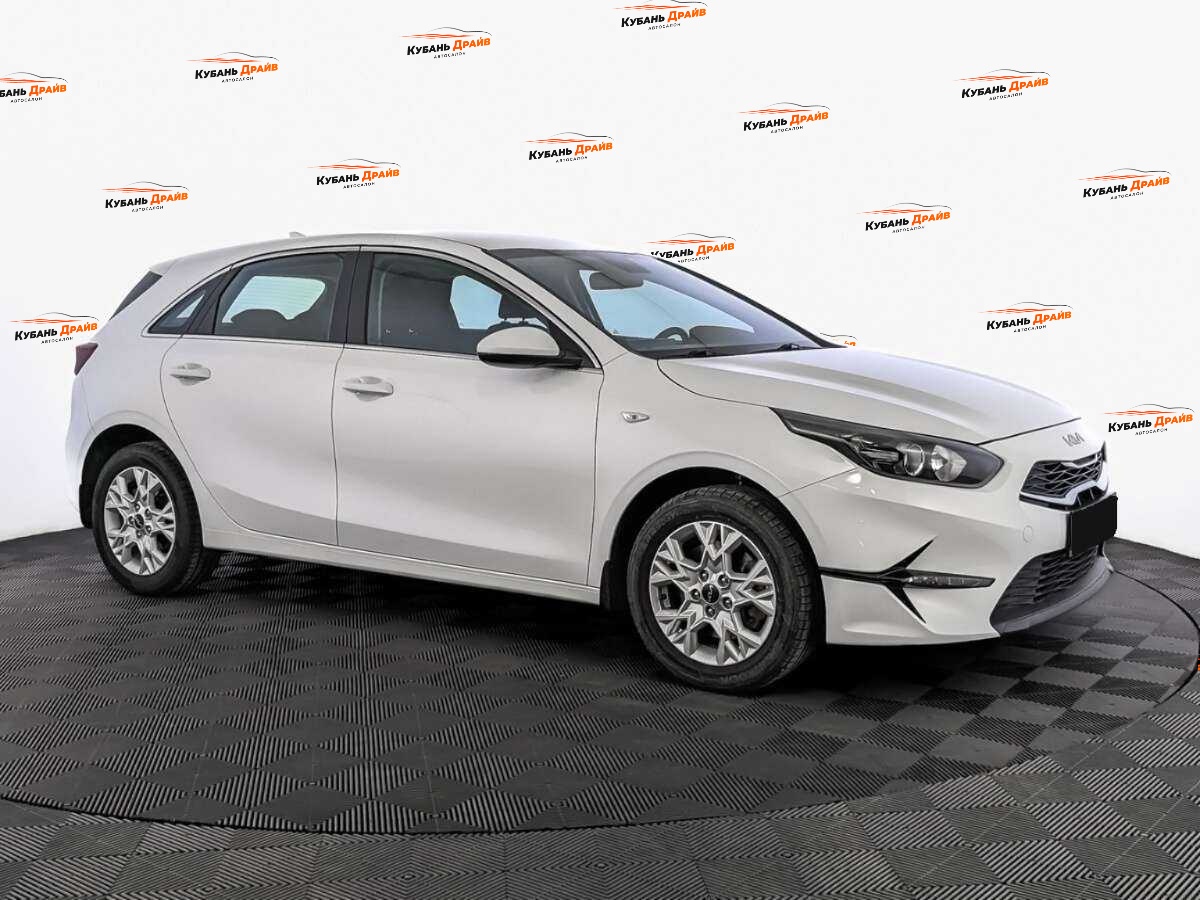 Kia Ceed 2022 года с пробегом. Фото: #2